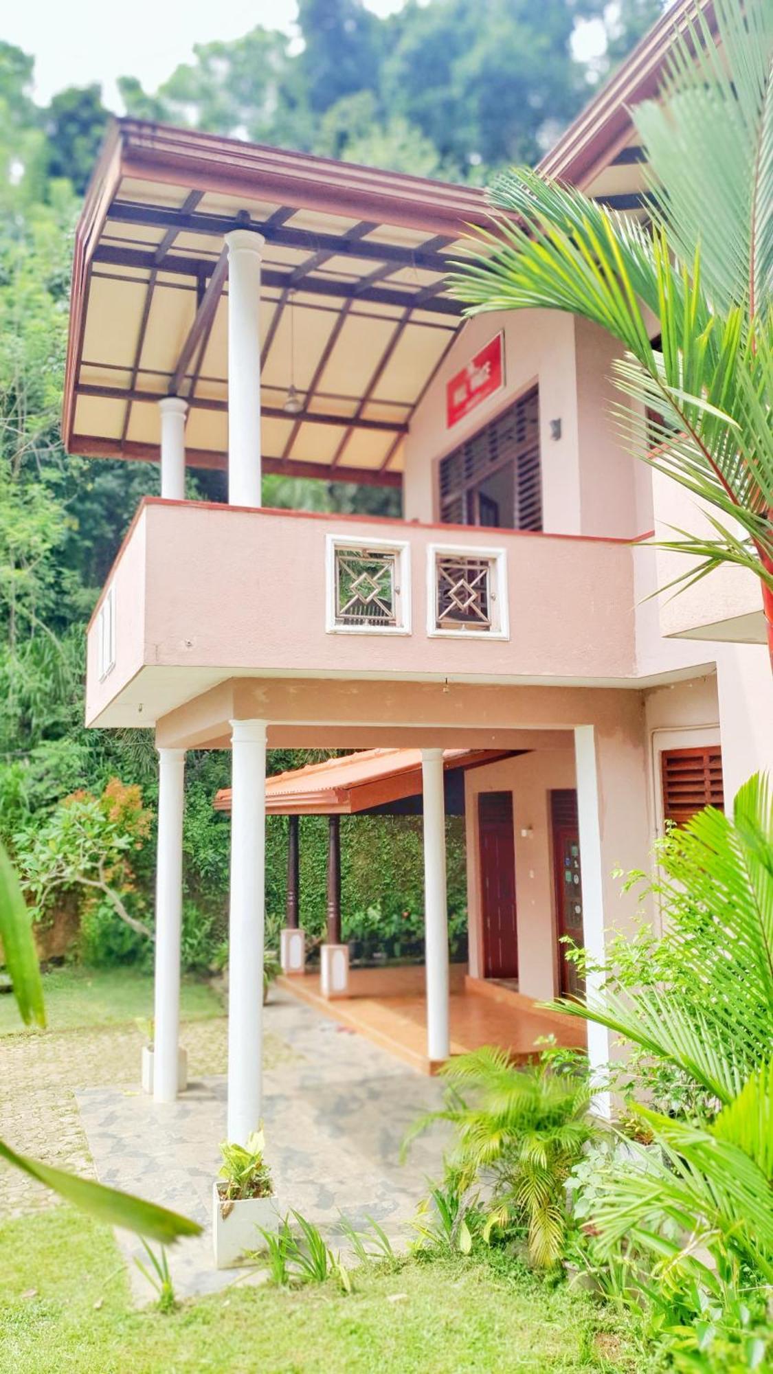 Hill House Guest Mirissa Exterior foto